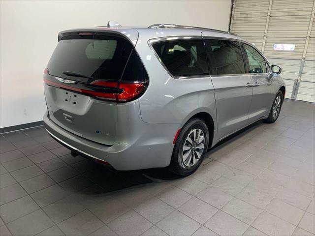 2021 Chrysler Pacifica Hybrid Touring L 2021 Chrysler Pacifica Hybrid Touring L
