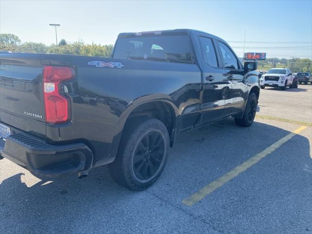 2021 Chevrolet Silverado 1500 4WD Double Cab Standard Bed Custom