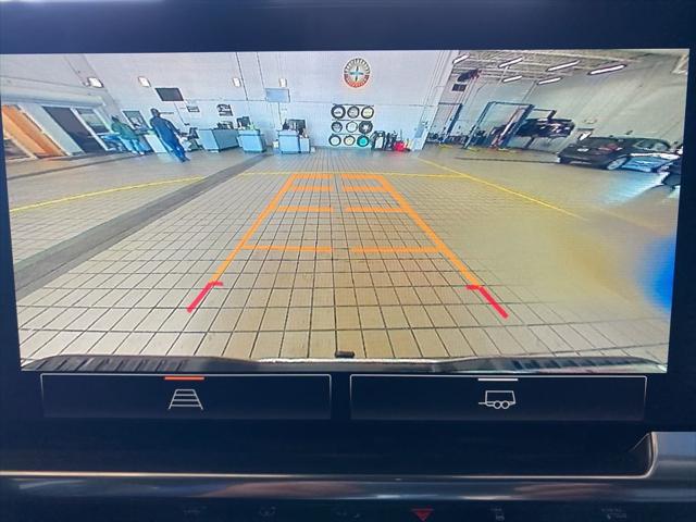 2024 GMC Sierra 1500 4WD Crew Cab Short Box SLT 2024 GMC Sierra 1500 4WD Crew Cab Short Box SLT