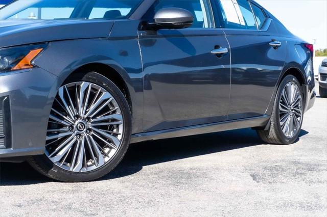 2023 Nissan Altima SL FWD