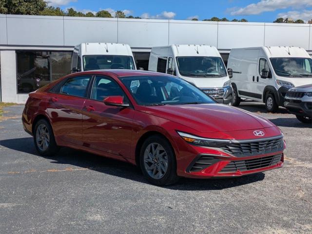 2024 Hyundai Elantra SEL 2024 Hyundai Elantra SEL