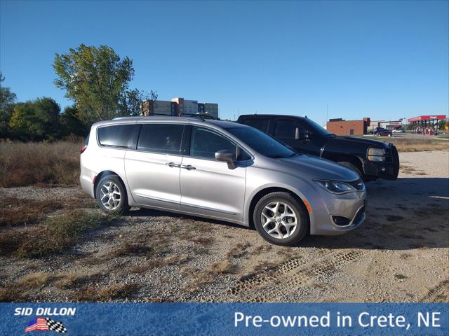 2017 Chrysler Pacifica Touring-L Plus 2017 Chrysler Pacifica Touring-L Plus
