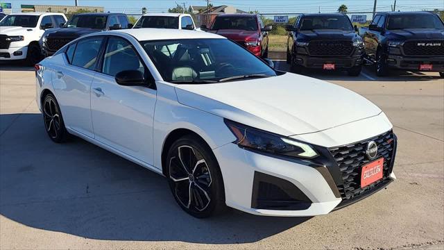 2023 Nissan Altima SR FWD