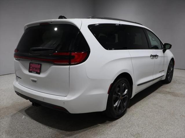 2024 Chrysler Pacifica Touring L 2024 Chrysler Pacifica Touring L