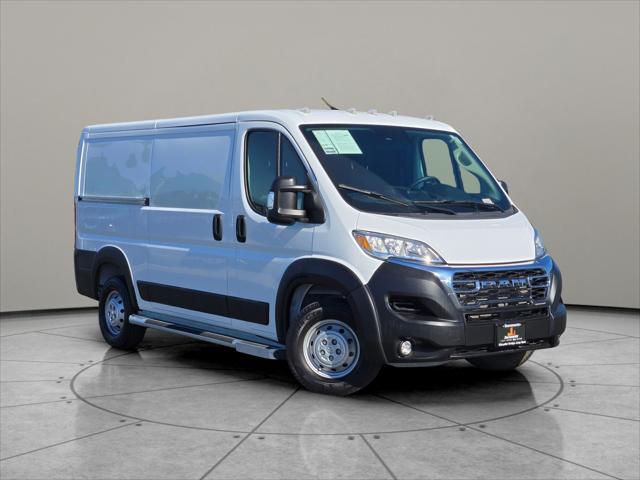 2023 RAM ProMaster 2500 Cargo Van Low Roof 136 WB 2023 RAM ProMaster 2500 Cargo Van Low Roof 136 WB