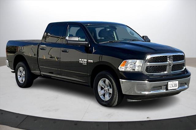 2023 RAM 1500 Classic SLT Crew Cab 4x4 64 Box 2023 RAM 1500 Classic SLT Crew Cab 4x4 64 Box