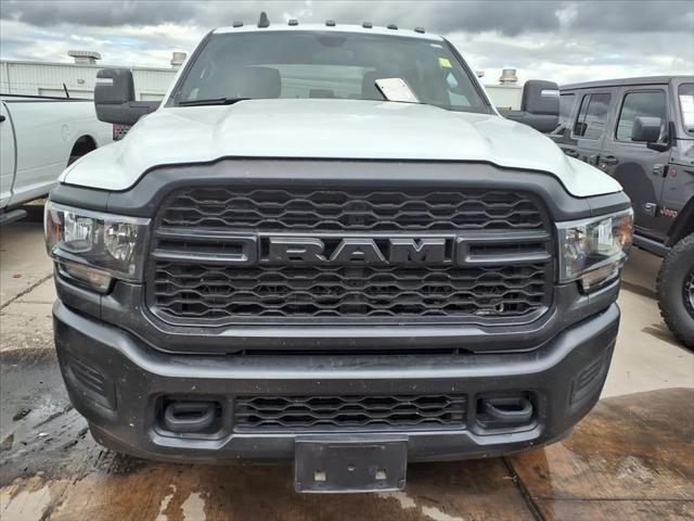 2024 RAM 3500 Tradesman Crew Cab 4x4 8 Box 2024 RAM 3500 Tradesman Crew Cab 4x4 8 Box