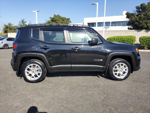 2022 Jeep Renegade Latitude 4x4 2022 Jeep Renegade Latitude 4x4