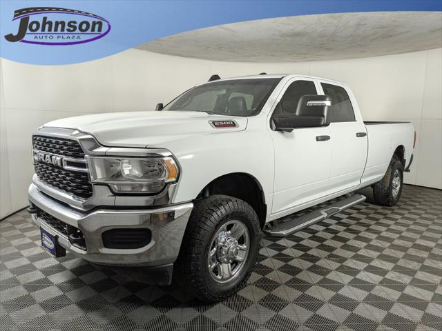 2023 RAM 2500 Tradesman Crew Cab 4x4 8 Box