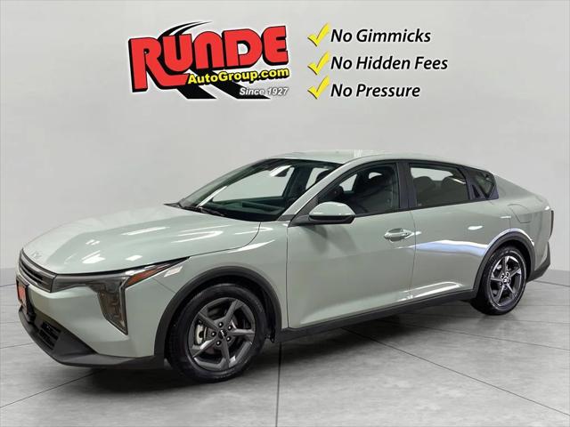 2025 Kia K4 LXS 2025 Kia K4 LXS