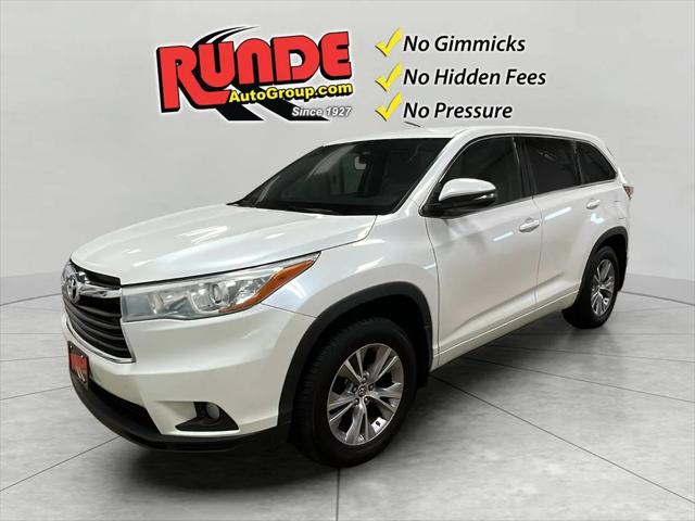 2016 Toyota Highlander LE Plus V6 2016 Toyota Highlander LE Plus V6