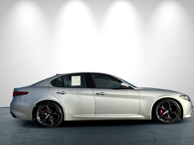 2018 Alfa Romeo Giulia Ti Sport RWD 2018 Alfa Romeo Giulia Ti Sport RWD