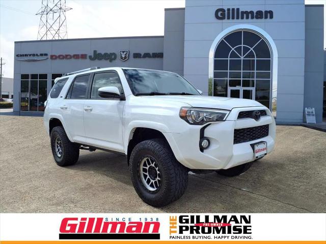 2019 Toyota 4Runner SR5 2019 Toyota 4Runner SR5