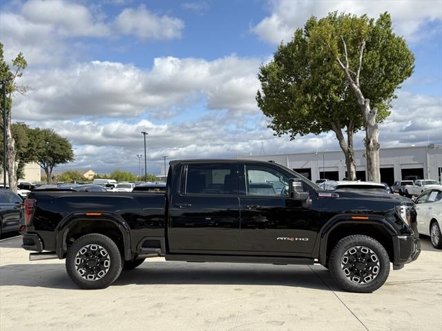 2024 GMC Sierra 2500HD 4WD Crew Cab Standard Bed AT4