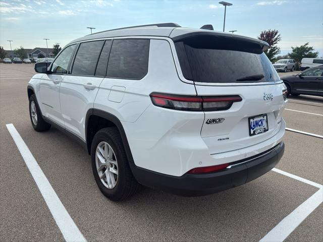 2023 Jeep Grand Cherokee L Laredo 4x4 2023 Jeep Grand Cherokee L Laredo 4x4