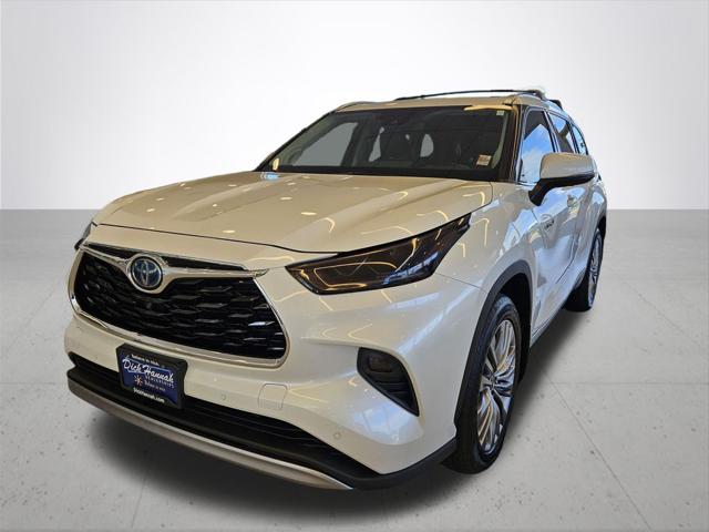 2021 Toyota Highlander Hybrid Platinum 2021 Toyota Highlander Hybrid Platinum