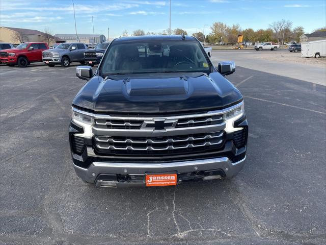 2022 Chevrolet Silverado 1500 4WD Crew Cab Short Bed LTZ