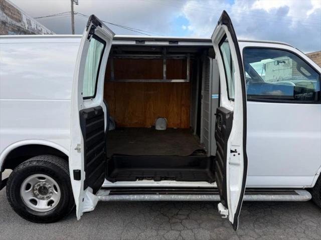 2017 GMC Savana 2500 Work Van