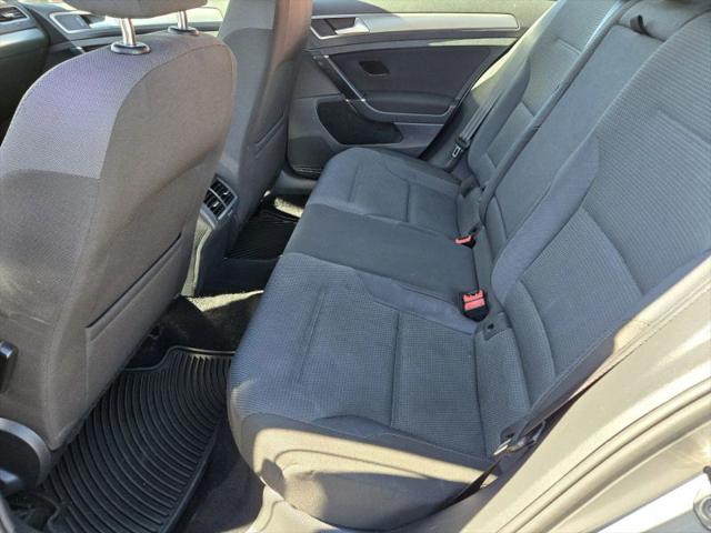 2016 Volkswagen Golf TSI S 4-Door