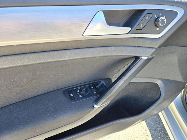 2016 Volkswagen Golf TSI S 4-Door
