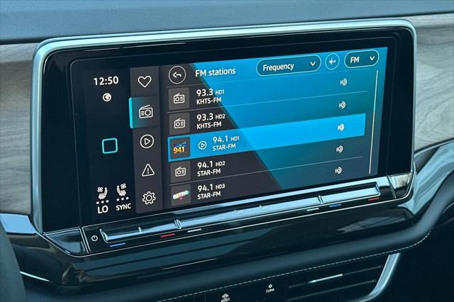 2026 Volkswagen Atlas SE with Technology