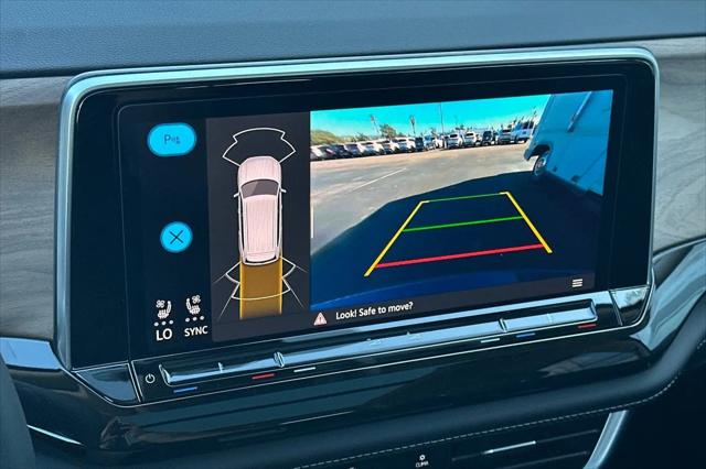2026 Volkswagen Atlas SE with Technology