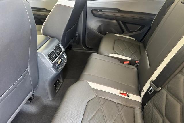 2025 Volkswagen Atlas 2.0T Peak Edition