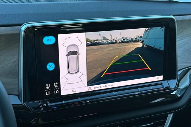 2026 Volkswagen Atlas SE with Technology