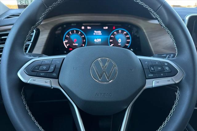 2026 Volkswagen Atlas SE with Technology