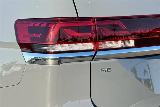 2026 Volkswagen Atlas SE with Technology