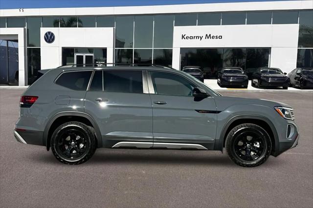 2025 Volkswagen Atlas 2.0T Peak Edition