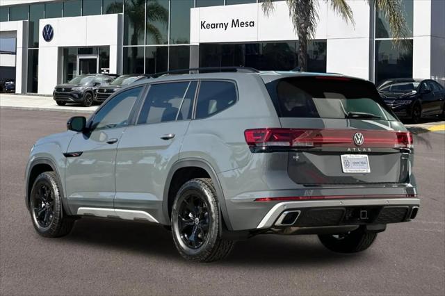 2025 Volkswagen Atlas 2.0T Peak Edition