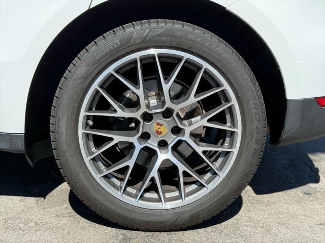 2018 Porsche Macan Sport Edition