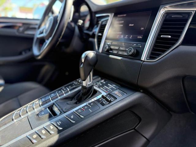 2018 Porsche Macan Sport Edition