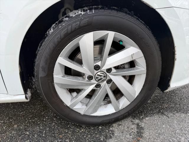 2018 Volkswagen Passat 2.0T SE