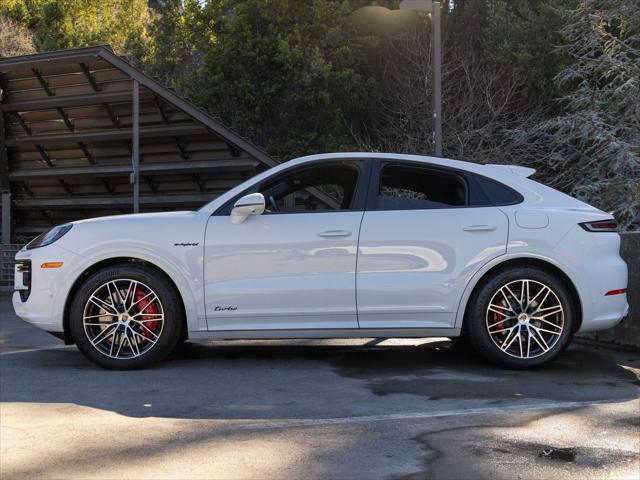 2025 Porsche Cayenne E-Hybrid Turbo