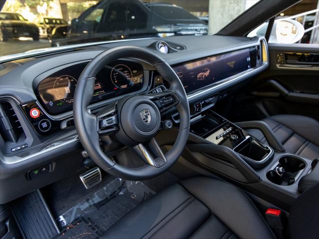 2025 Porsche Cayenne E-Hybrid Turbo