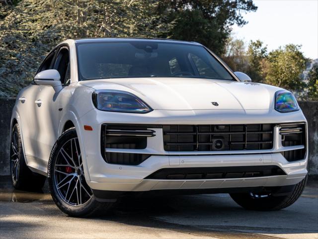 2025 Porsche Cayenne E-Hybrid Turbo
