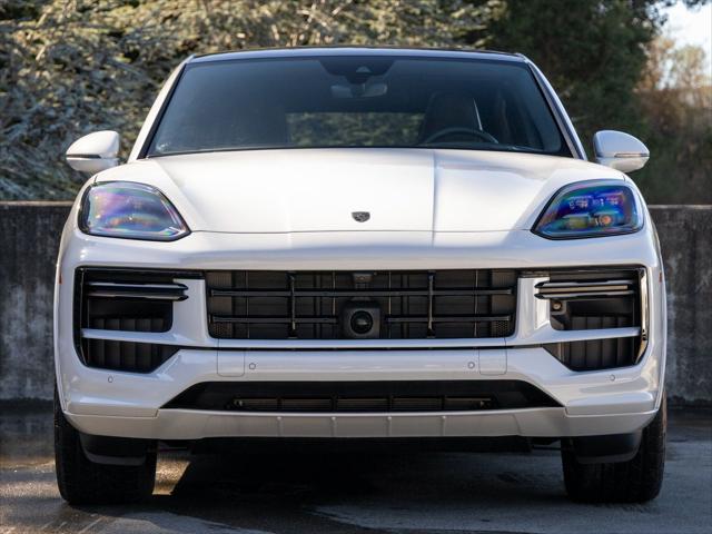 2025 Porsche Cayenne E-Hybrid Turbo