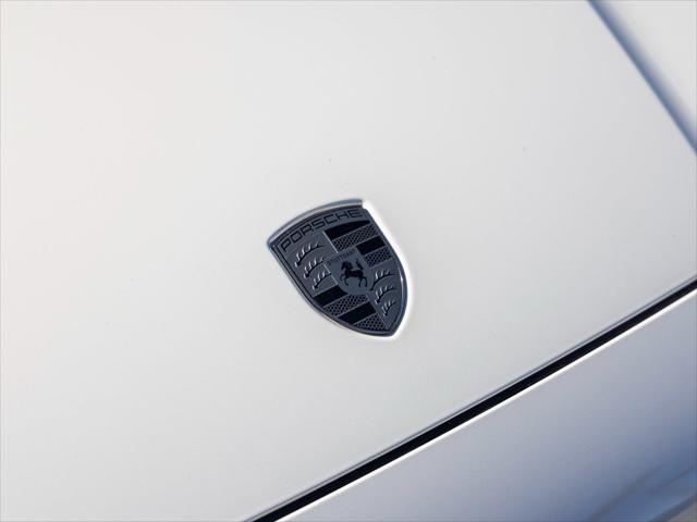 2025 Porsche Cayenne E-Hybrid Turbo