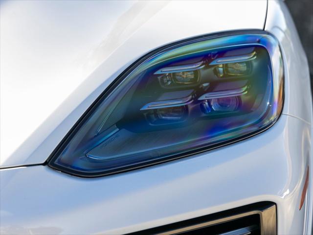 2025 Porsche Cayenne E-Hybrid Turbo