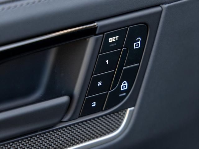 2025 Porsche Cayenne E-Hybrid Turbo