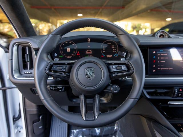 2025 Porsche Cayenne E-Hybrid Turbo