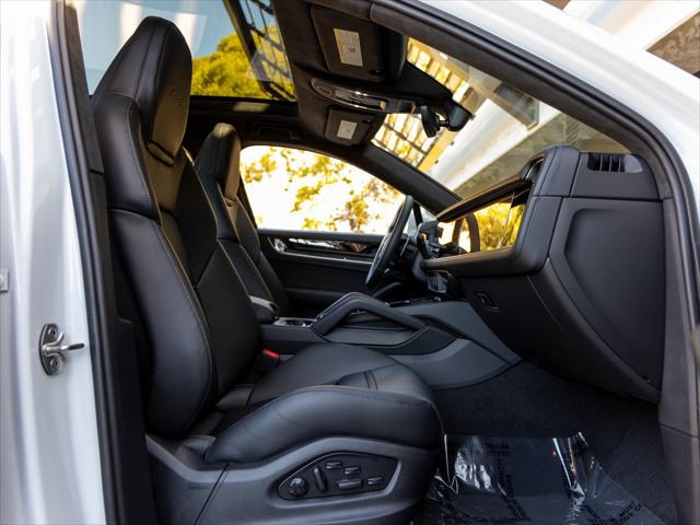 2025 Porsche Cayenne E-Hybrid Turbo