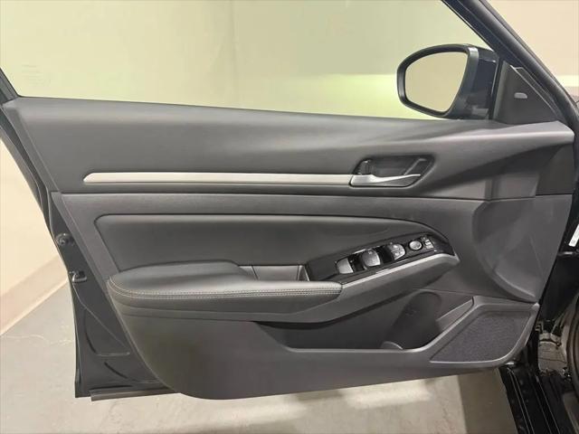 2025 Nissan Altima SL FWD