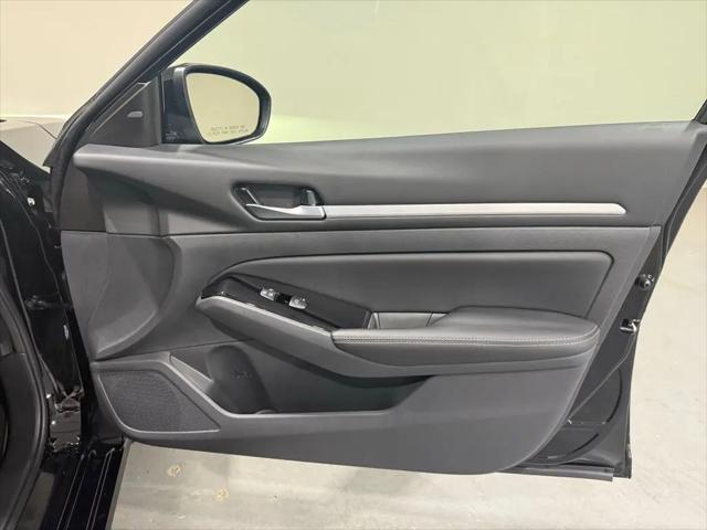 2025 Nissan Altima SL FWD