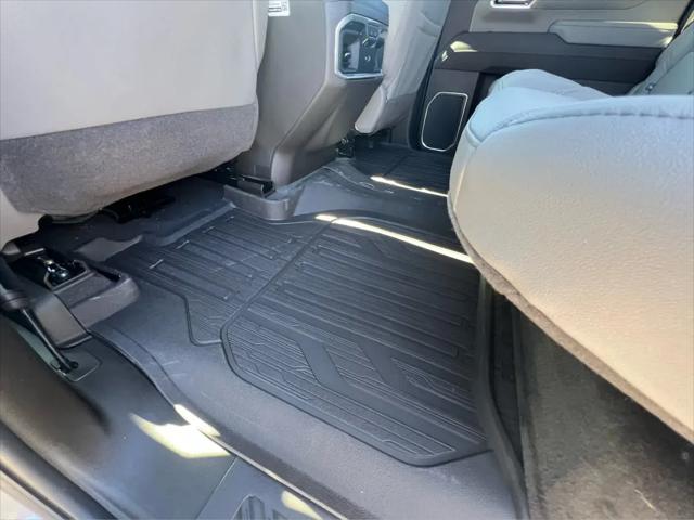 2026 GMC Sierra 2500HD Crew Cab, Standard Bed, SLT, 4WD