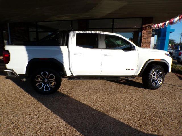 2025 GMC Canyon 4WD AT4