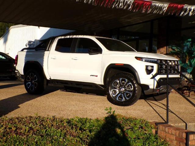 2025 GMC Canyon 4WD AT4