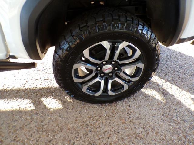 2025 GMC Canyon 4WD AT4